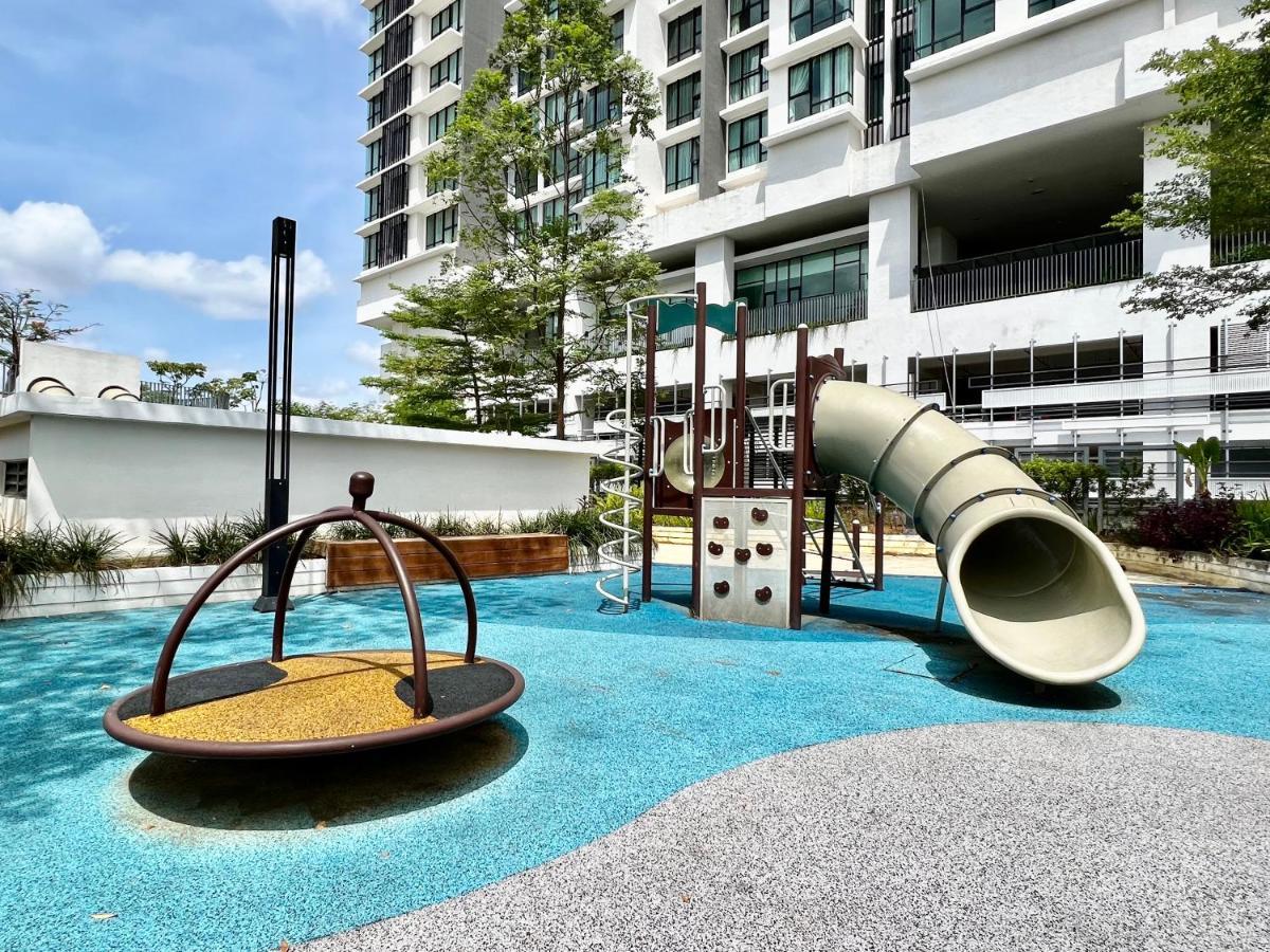 Royale Cottage Midvalley Netflix Pools 4 Pax Джохор-Бару Экстерьер фото